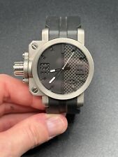 Oakley Gearbox relógio de titânio com mostrador de carbono/escovado, usado comprar usado  Enviando para Brazil