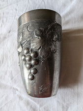 Timbale petit vase d'occasion  Montereau-Fault-Yonne