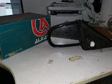 Specchietto retrovisore est usato  Italia