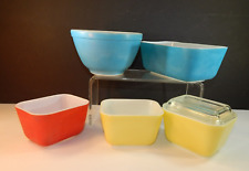 Lote misto de 7 peças tigelas de geladeira Pyrex vintage mistura 501, 502, 401 amarelo azul, usado comprar usado  Enviando para Brazil