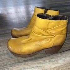 Jafa yellow leather for sale  Santa Cruz