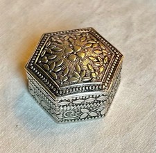 Boite hexagonale ancienne d'occasion Boite hexagonale ancienne d'occasion  Septfonds