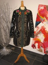 Elegant manteau brodé d'occasion  Pierrefort