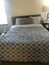 Queen size bed for sale  Neptune