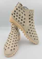 Arche lomeko beige for sale  WOODBRIDGE