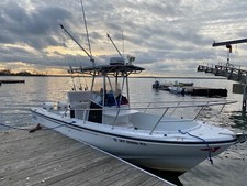 Boston whaler outrage d'occasion  Expédié en Belgium