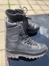 Altberg defender boots for sale  CHISLEHURST