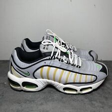 nike air max tailwind comprar usado  Enviando para Brazil