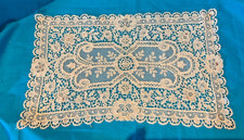 Small lovely white d'occasion  Expédié en Belgium