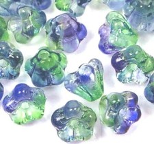 25 contas de flores de vidro tcheco Baby Bell - revestimento duplo - chá verde/mirtilo 6x4mm comprar usado  Enviando para Brazil