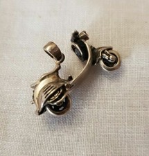 Pendentif breloque argent d'occasion  Le Luc