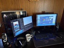 Full desktop setup for sale  Tacoma