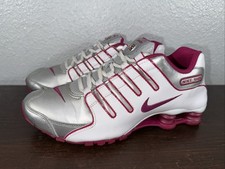 Tênis de corrida feminino Nike Shox tamanho 9 rosa, branco prata magenta 488312-013 comprar usado  Enviando para Brazil