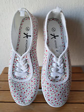 Schuhe florales muster gebraucht kaufen  Abentheuer, Leisen, Schwollen