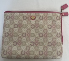 Capa protetora para tablet COACH Waverly Hearts iPad zíper G acolchoada branca rosa roxa , usado comprar usado  Enviando para Brazil