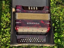 Bom acordeão usado Hohner Club III BF botão em C/F diatônico com acoplador na parte de trás comprar usado  Enviando para Brazil