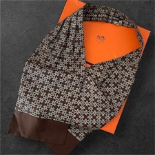 écharpe soie hermès d'occasion  Tarnos