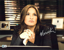 Foto Beckett BAS autografada por Mariska Hargitay Law & Order SVU 11x14, usado comprar usado  Enviando para Brazil