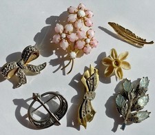 Vintage brooches job for sale  SWINDON