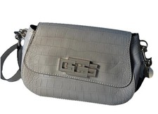 Borsa guess donna usato  Vecchiano