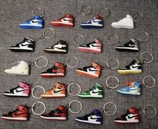 Portachiavi sneaker jordan usato  Catania