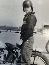 Foto vintage jovem com motocicleta Triumph comprar usado  Enviando para Brazil