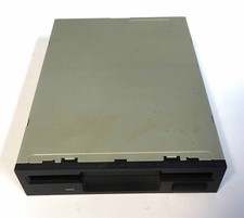 Roland kr4700 digital d'occasion  Expédié en Belgium