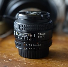Nikon nikkor 24mm usato  Battipaglia