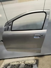 Porte gauche nissan d'occasion  L'Horme