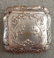 Ancien poudrier polylobé d'occasion  La Charité-sur-Loire