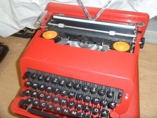 Macchina scrivere olivetti usato  Italia