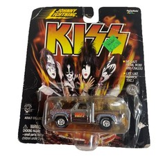 Johnny Lightning KISS 1972 Dodge Truck DieCast Gene Simmons Ace Frehley comprar usado  Enviando para Brazil