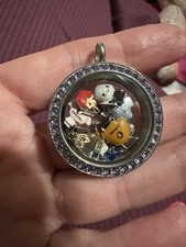 Colar Origami Coruja Harry Potter Parafuso Medalhão Mini Flutuante 8 Berloques Hermione comprar usado Colar Origami Coruja Harry Potter Parafuso Medalhão Mini Flutuante 8 Berloques Hermione comprar usado  Enviando para Brazil