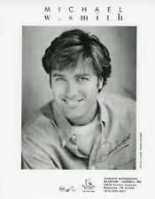 Fotografia assinada em preto e branco de Michael W. Smith comprar usado Fotografia assinada em preto e branco de Michael W. Smith comprar usado  Enviando para Brazil