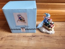 2000 holding memories for sale  New London
