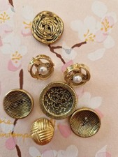Petits boutons anciens d'occasion  Limonest