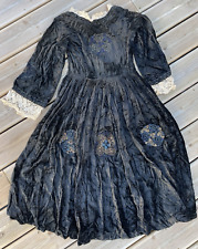 Antique black velvet d'occasion  Expédié en Belgium