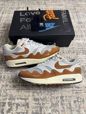Size 7.5 nike for sale  MACCLESFIELD