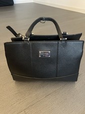 Guess handtasche schwarz gebraucht kaufen Guess handtasche schwarz gebraucht kaufen  Reken
