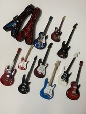 Collectible mini guitars d'occasion  Expédié en Belgium