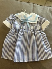 Jolie robe poupee d'occasion Jolie robe poupee d'occasion  Gien