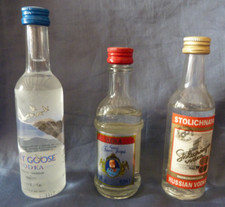 VODKA : 3 MIGNONNETTES - GREY GOOSE, KAISER FRANZ JOSEPH, STOLICHNAYA. comprar usado  Enviando para Brazil