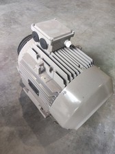 Moteur triphasé 5.5 d'occasion  Limoges-