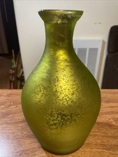 Green design floral for sale  Reading