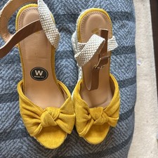 Mustard platforms wide for sale  LEICESTER