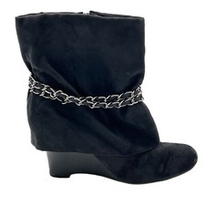 Apt women suede for sale  Medina