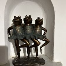 Sculpture résine grenouilles d'occasion  Peymeinade