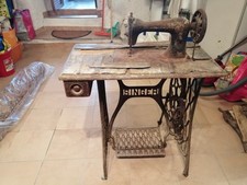 Macchina cucire singer usato  Isernia