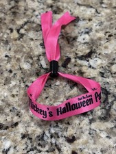 Pulseira lembrança festa de Halloween 2025 Disney Mickey’s Not So Scary comprar usado Pulseira lembrança festa de Halloween 2025 Disney Mickey’s Not So Scary comprar usado  Enviando para Brazil