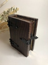 Wooden metal book d'occasion  Expédié en Belgium